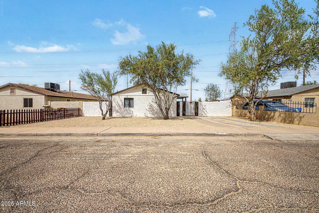 3646 W HADLEY Street, Phoenix, AZ 85009 — exterior
