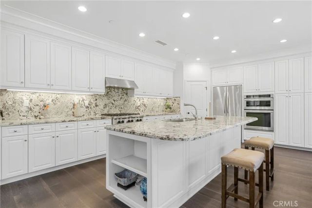 45 Triana, Irvine, CA 92618