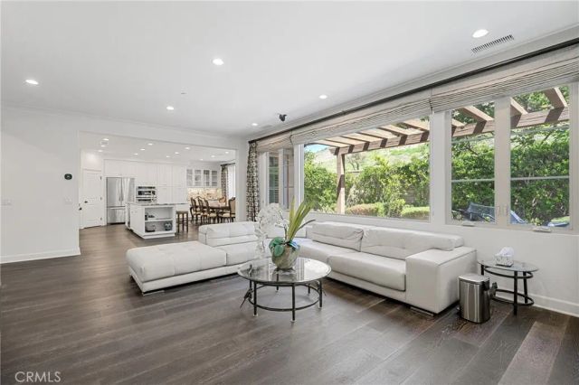 45 Triana, Irvine, CA 92618