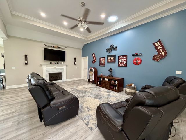 1469 Ledford Mill Rd, Normandy, TN 37360