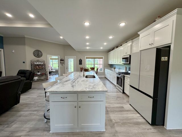 1469 Ledford Mill Rd, Normandy, TN 37360