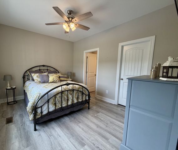1469 Ledford Mill Rd, Normandy, TN 37360