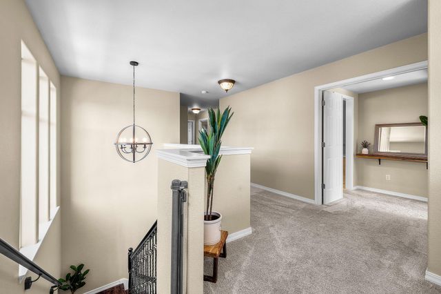 61192 Foxglove Loop, Bend, OR 97702
