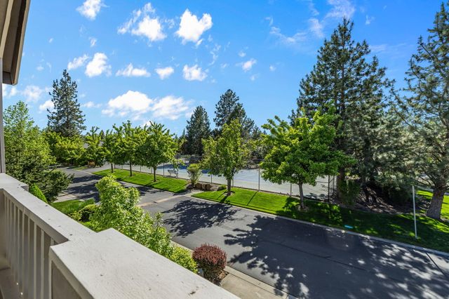 61192 Foxglove Loop, Bend, OR 97702