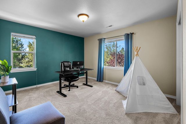 61192 Foxglove Loop, Bend, OR 97702