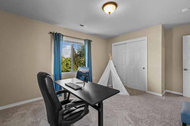 61192 Foxglove Loop, Bend, OR 97702