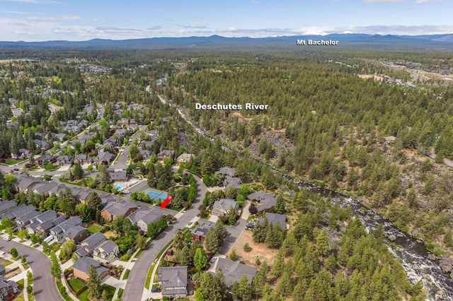 61192 Foxglove Loop, Bend, OR 97702