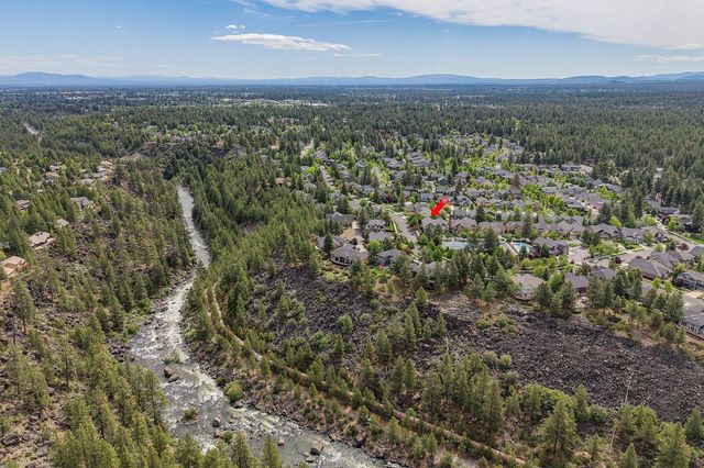 61192 Foxglove Loop, Bend, OR 97702
