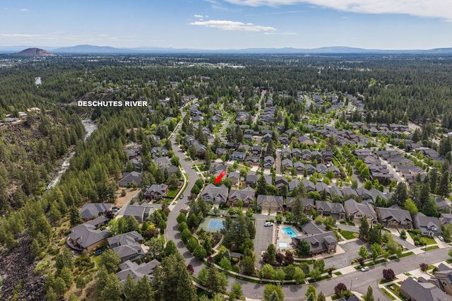 61192 Foxglove Loop, Bend, OR 97702