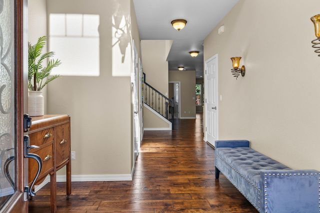 61192 Foxglove Loop, Bend, OR 97702