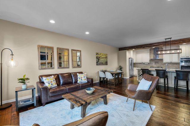 61192 Foxglove Loop, Bend, OR 97702