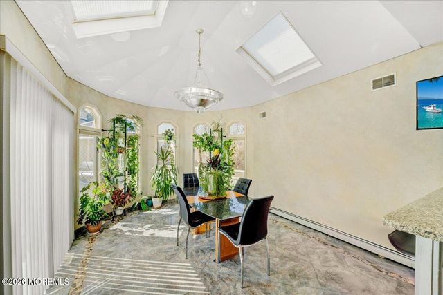 5 Cherry Point Court, Morganville, NJ 07751