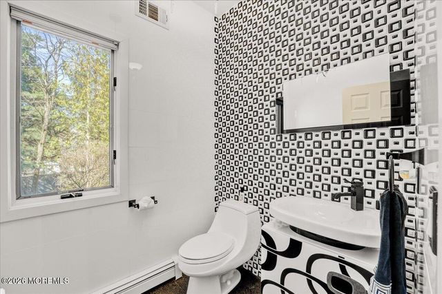 5 Cherry Point Court, Morganville, NJ 07751