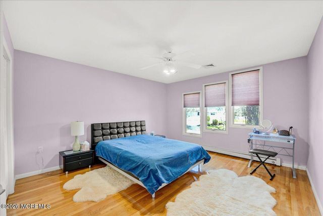 5 Cherry Point Court, Morganville, NJ 07751