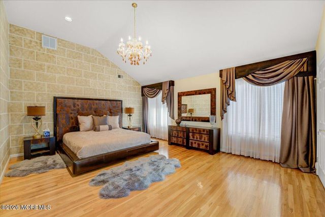 5 Cherry Point Court, Morganville, NJ 07751