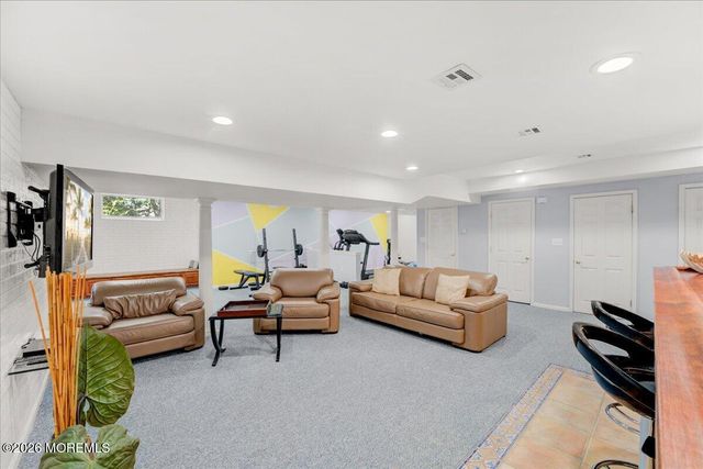 5 Cherry Point Court, Morganville, NJ 07751