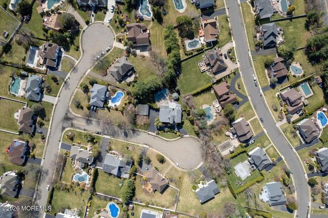 5 Cherry Point Court, Morganville, NJ 07751