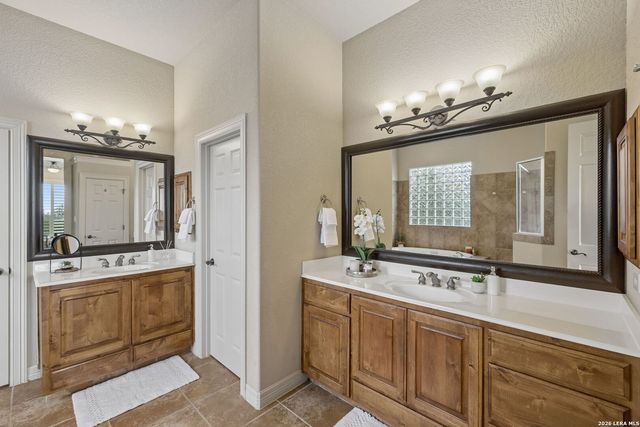 426 Pueblo Pintado, Helotes, TX 78023