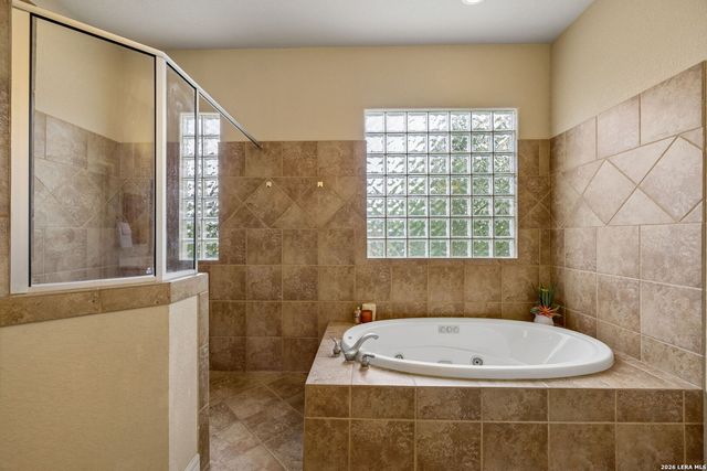 426 Pueblo Pintado, Helotes, TX 78023
