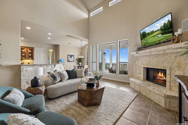 426 Pueblo Pintado, Helotes, TX 78023