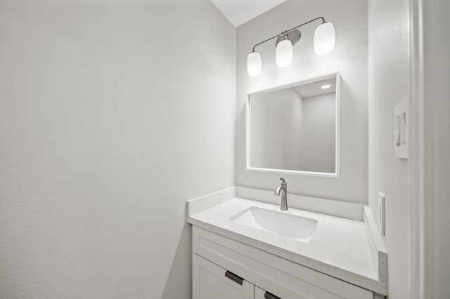 2261 Riverside Drive, West Columbia, TX 77486