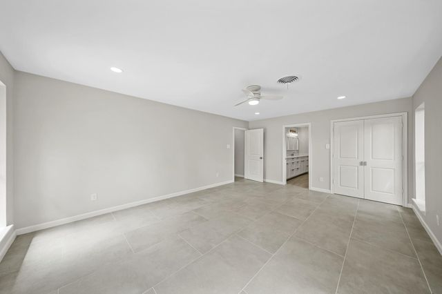 2261 Riverside Drive, West Columbia, TX 77486