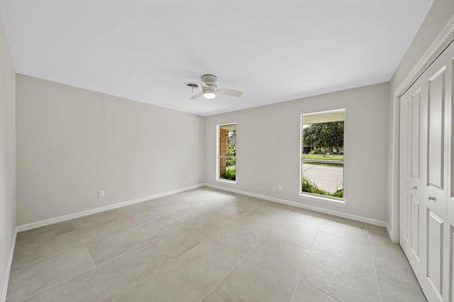 2261 Riverside Drive, West Columbia, TX 77486