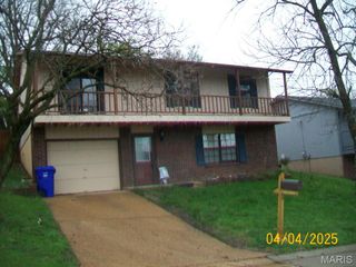 859 Matthews Drive, Fenton, MO 63026