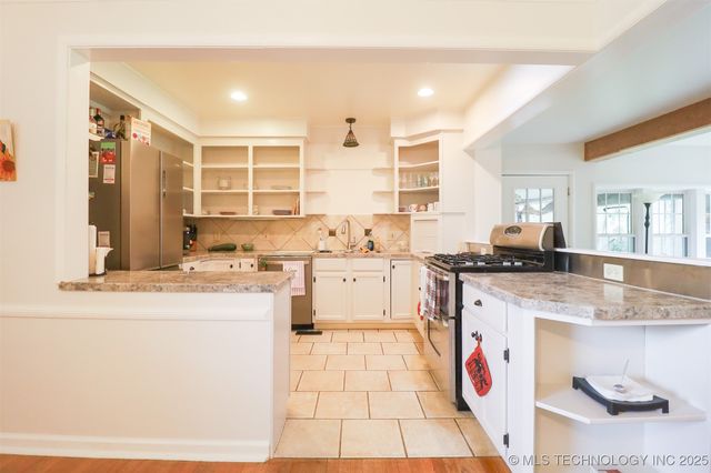 2612 E 17th Place, Tulsa, OK 74104