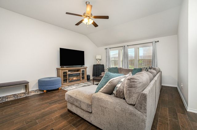 2924 Montrose Trail, Forney, TX 75126