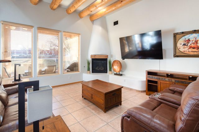 7000 Vatapa Road NE, Rio Rancho, NM 87144