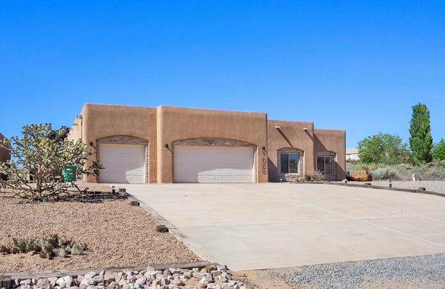 7000 Vatapa Road NE, Rio Rancho, NM 87144