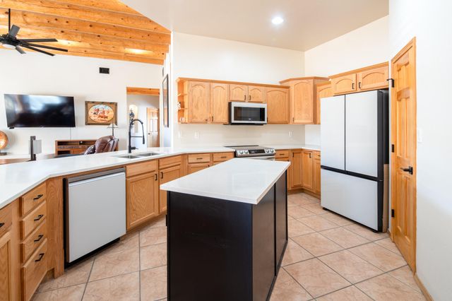 7000 Vatapa Road NE, Rio Rancho, NM 87144