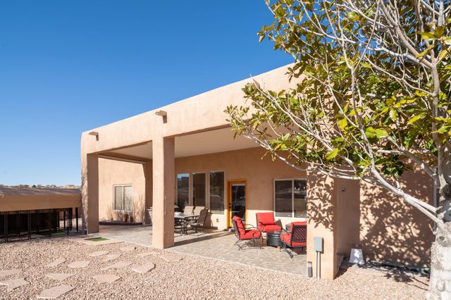 7000 Vatapa Road NE, Rio Rancho, NM 87144