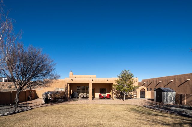 7000 Vatapa Road NE, Rio Rancho, NM 87144