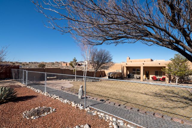 7000 Vatapa Road NE, Rio Rancho, NM 87144