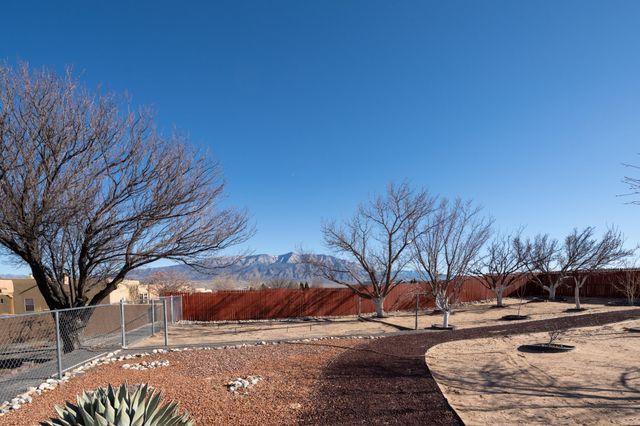 7000 Vatapa Road NE, Rio Rancho, NM 87144