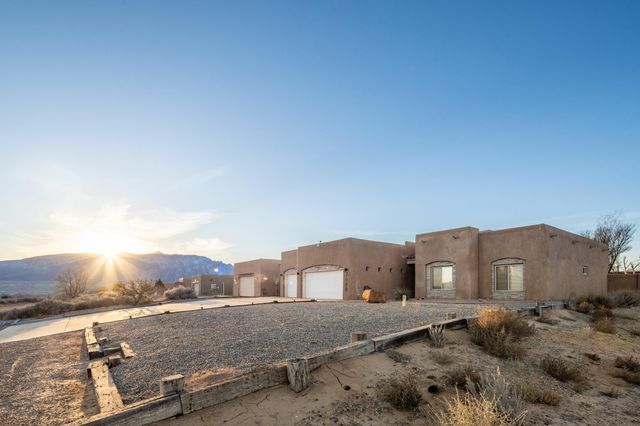 7000 Vatapa Road NE, Rio Rancho, NM 87144