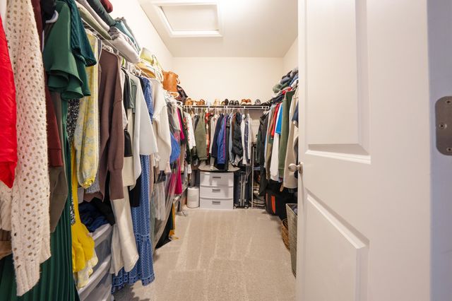 9836 Ridge Run Street, Howell, MI 48855