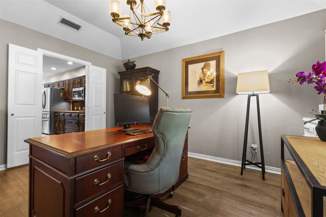 9426 Hillview Drive, Dallas, TX 75231