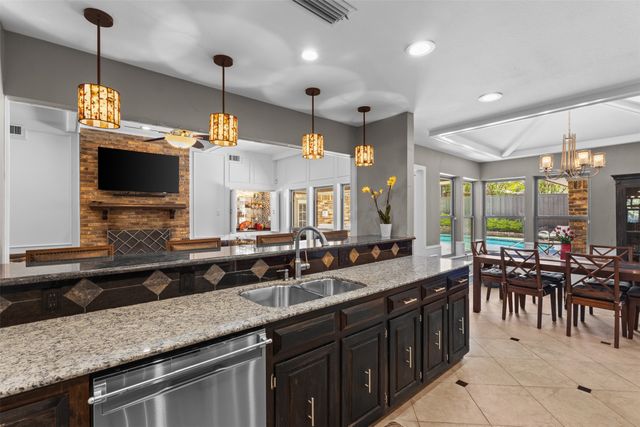 9426 Hillview Drive, Dallas, TX 75231