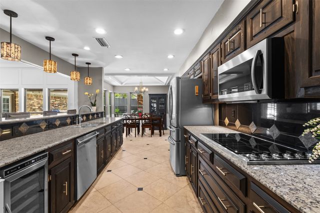 9426 Hillview Drive, Dallas, TX 75231