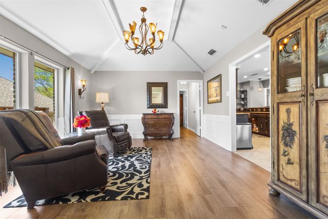 9426 Hillview Drive, Dallas, TX 75231