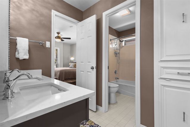 9426 Hillview Drive, Dallas, TX 75231