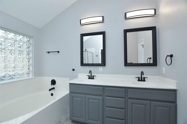 913 Old Wick Castle WAY, Pflugerville, TX 78660