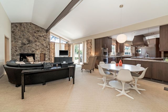 215 Hickory Ln, Smithville, TN 37166