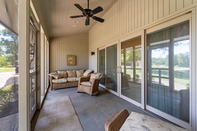 215 Hickory Ln, Smithville, TN 37166