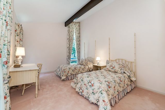 215 Hickory Ln, Smithville, TN 37166