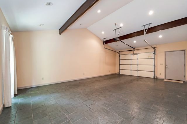 215 Hickory Ln, Smithville, TN 37166