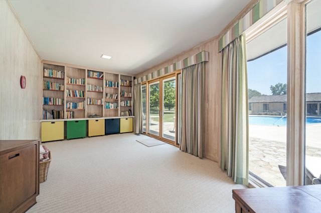 215 Hickory Ln, Smithville, TN 37166